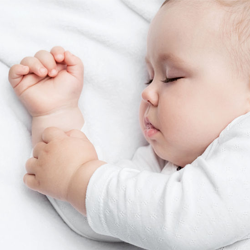 Overcoming 5 common sleep issues in little ones