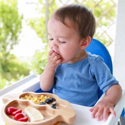 Making the right food choices for your child – a dentist’s top 5 tips