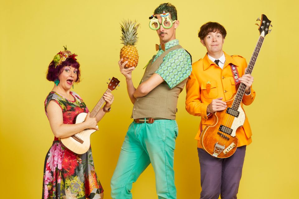 The Vegetable Plot – Pineapple People